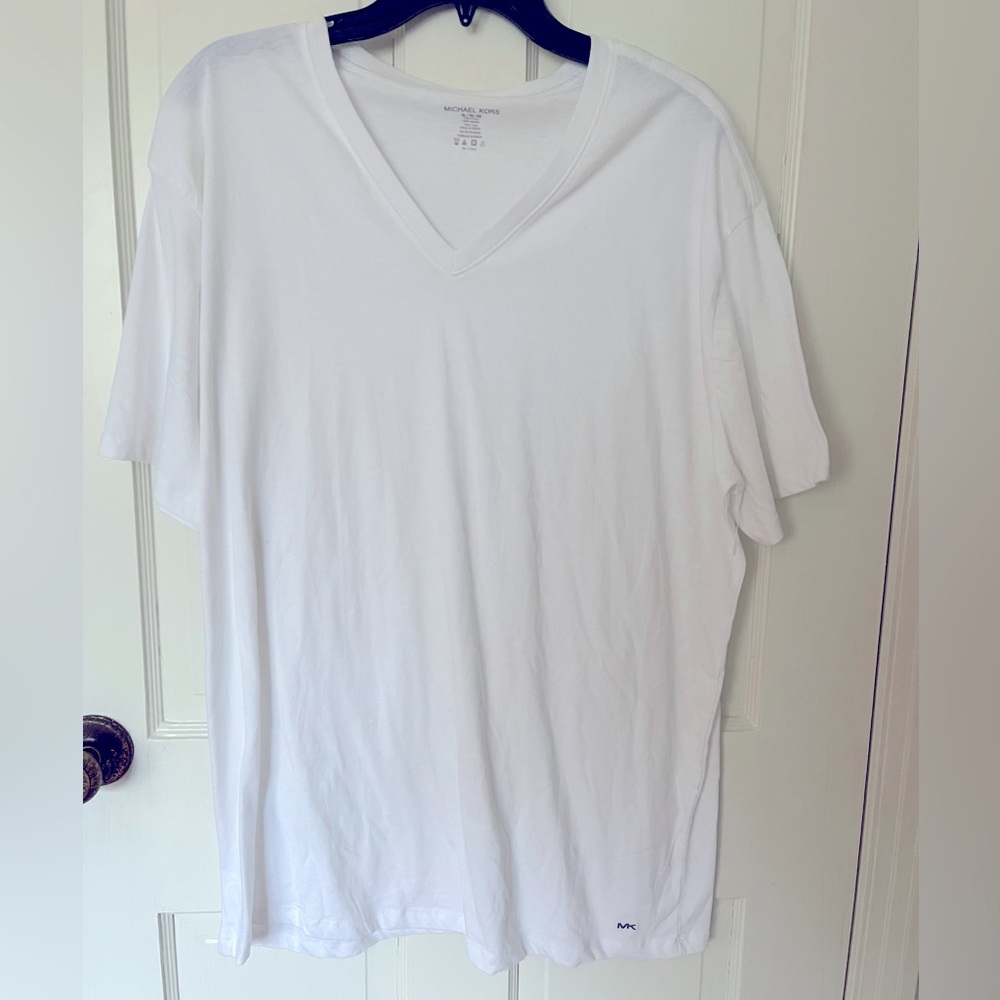MK mens XL white V neck cotton t-shirt, new
